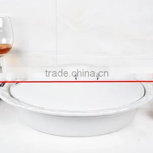 15" Oval Ceramic Baking Dish With Lid thumbnail-2