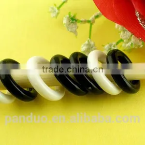 Black& White Plastic Knitting Stitch Markers thumbnail-1