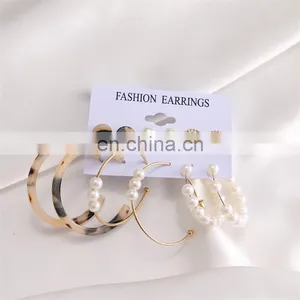 New Week Ear-nail Suit for Students, Simple of Small Fresh Earrings for Women Wholesale thumbnail-4