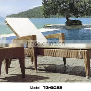 Outdoor Garden Furniture Rattan Sun Loungers Competitive Price Chaise Lounge With Cushion Quality Choice thumbnail-5