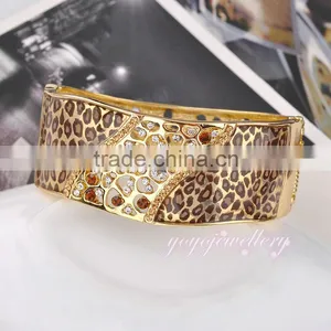 Stament Leopard Golden Crystal Enamel Bangle for Women thumbnail-2
