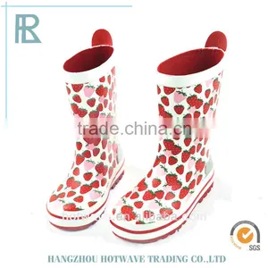 New Arrival Cheap Strawberry Print Girl Kid Rubber Boots thumbnail-2
