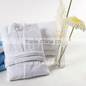 100 % Cotton Hotel Towel and Bathrobe thumbnail-1