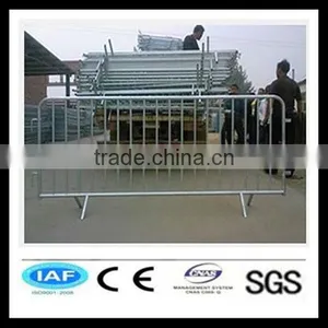 Metal Crowd Control Wind Barrier thumbnail-1