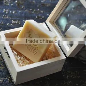 Wooden Soap Box With Clear Lid thumbnail-2