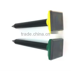 Platsic Solar Garden Mouse Repeller thumbnail-1