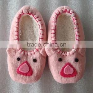 Ladies Hand Knitted Animal Disign Indoor Patterned Ankle Socks thumbnail-1