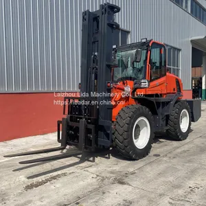 Four-wheel Drive Forklift thumbnail-1