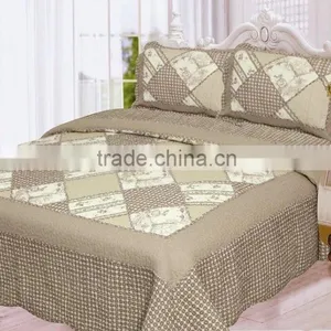 Polyester Block Diagonal Process Printed Bed Set thumbnail-3