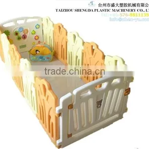 Blow Machine Makes Plastic Fence thumbnail-3