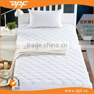 Factory Outlet Hotel Single Size Bed Anti-slip Comfortable Mattress Pad thumbnail-1