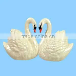 Popuular Fancy Couple Wedding Ceramic Swan Figurine thumbnail-1