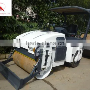 Small Working Mass Tire Combined Vibratory Roller QLNC3PB Widely Used in Diffrent Environment in Low Price for Sale thumbnail-1