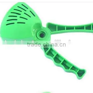 CY143 Lemon Juicer Clip Fruit Juice Maker Lemon/Orange Sprayer Manual Lazy Orange Reamer thumbnail-2