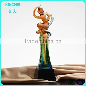 KM-XP02 Custom Crystal Glass Monkey Figurine Award as New Year Gifts for Home or Business Decoration thumbnail-6