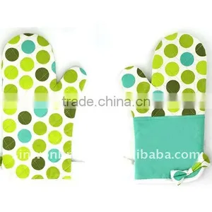 Oven Mitts thumbnail-1
