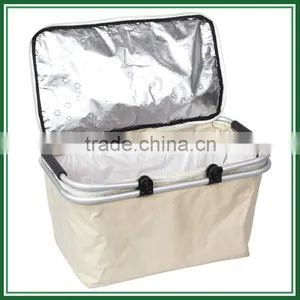 Custom Luxury Picnic Basket for 2 Person thumbnail-3