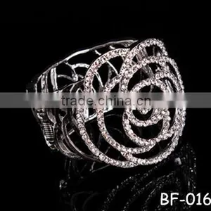 2015 New Arrive Women Bracelet Silver Plated Flower Hollow Out Metal Bangle thumbnail-1
