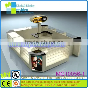 3D Max Free Design Sunglass Display/MDF Modern Sunglass Display Design thumbnail-1