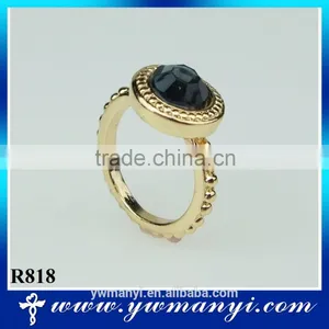 Yiwu Factory Sale Alloy Ring Black Rhinestone Gold Plating Ring R818 thumbnail-1