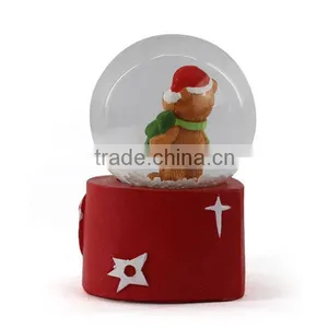 Polyresin Bear Snow Globe thumbnail-3