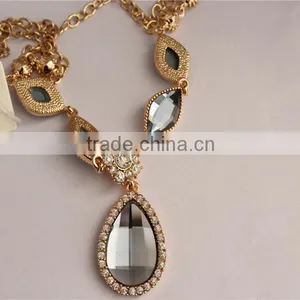 High Quality Glass Pendant Necklace 18k Gold Plated Crystal Necklace thumbnail-6