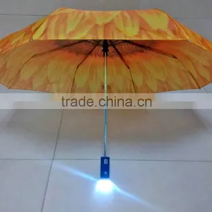 2017 Hot Sale Innovative Design Flashlight Umbrella,LED Umbrella,3 Fold Automatic Umbrella thumbnail-4
