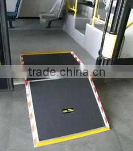 Xinder CE Certificate FMWR-A Series Folding Manual Bus Ramp For Wheelchair Loading 350kg thumbnail-1