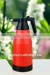 2L Pressure Sprayer thumbnail-1