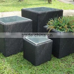 Garden Flower Planter thumbnail-1