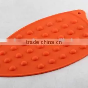 Heat Resistant Silicone Iron Rest Mat Silicone Iron Stand thumbnail-2