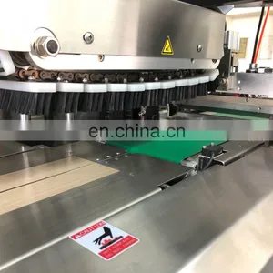 Doughnut, Cheesecake, Wafer, Scone, Bannock Automatic Horizontal Packaging Machine Flow Wrapping Machine thumbnail-4
