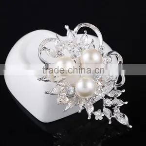 Maple Leaves Rhinestone Flower Brooch Pins With Pearls,Vintage Designs Crystal Rhinestone Brooch For Wedding Decoration thumbnail-2