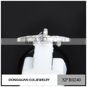 OEM and ODM Ladies Finger Fancy White Gold Latest Design Diamond Ring thumbnail-1