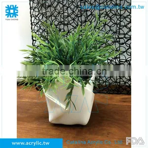 Stylish Decoration Plastic Candy Storage Flower Vase thumbnail-2