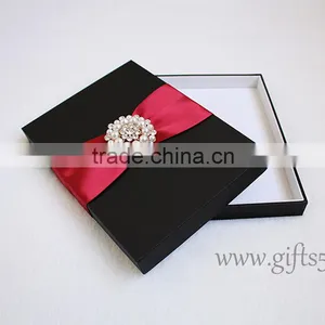 Gorgeous Silk Box Wedding Invitations Card Box Wholesale thumbnail-1