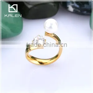 Cheap Hot Sale Pearl and Rhinestone Design Stainless Steel Fashion Rings for Girls thumbnail-3