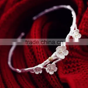 F20078N Beautiful Eco-friendly Sterling Silver Plating Plum Blossom Charm Bracelet Jewelry thumbnail-1