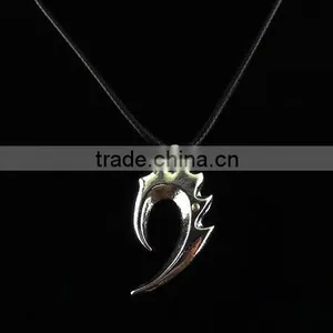 Loving Couple Accessories Gifts Wholesale Men's Wolf Tooth Pendant Necklace thumbnail-3