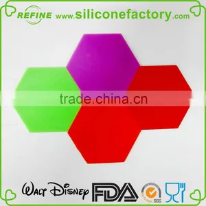 Wholesale Promotional Non-slip Hexagon Shaped Silicone Cup Trivet thumbnail-1