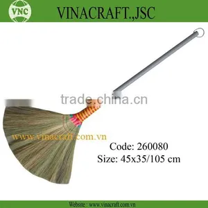 Vietnamese Grass Broom With Colorful Handle thumbnail-6