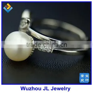 Cubic Zirconia Stone Butterfly And Natural Pearl Gemstone Fashion Silver Ring thumbnail-4