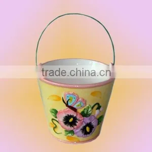 Ceramic Ice Bucket With Spring Decoration thumbnail-1