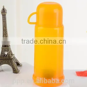 0.23L Plastic Body Vacuum Flask thumbnail-1
