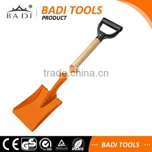 Hot Sale D Shape Agricultural Mini Wood Handle Garden Shovel thumbnail-1