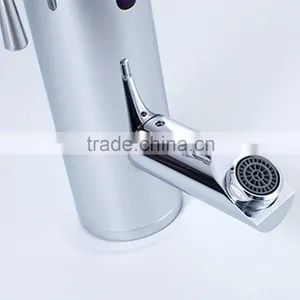 Chrome Plated Touch Free Auto Stop Faucet Motion Sensor Faucet Washbasin Sensor Tap With Temperature Control Handle thumbnail-4