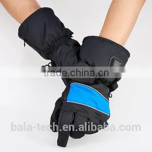 Battery Powered Heating Gloves for Warm in Winter thumbnail-1