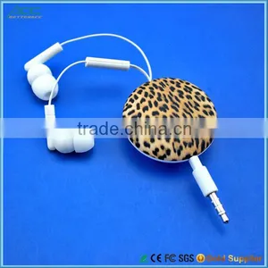 Retractable Custom Color Earphone and Super Sound Retractable Earphones thumbnail-1