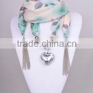 2016 New Collections Heart Shaped Pendant Jeweled Shawls Scarves thumbnail-3