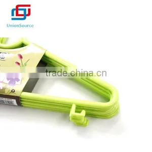 Wholesale Household Green Plastic Clothes Hanger thumbnail-2